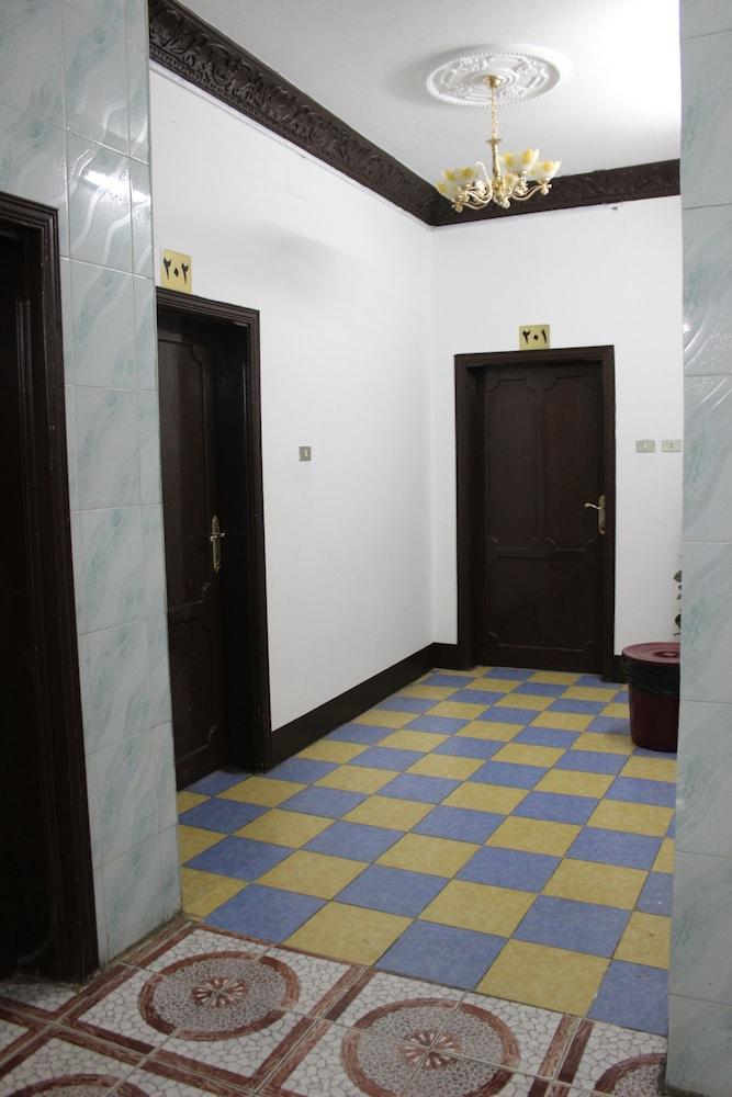 Al Eairy Furnished Apartments Al Baha 3