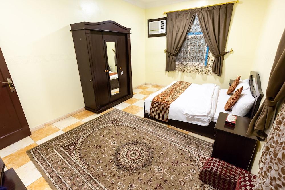 Al Eairy Furnished Apartments Al Baha 3
