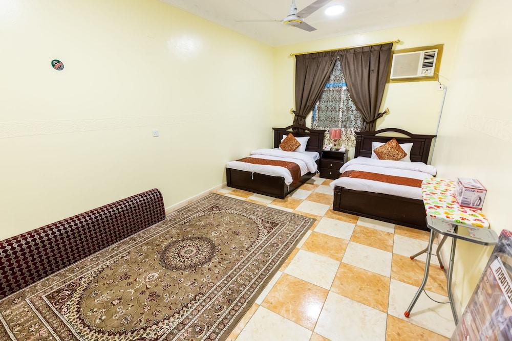 Al Eairy Furnished Apartments Al Baha 3