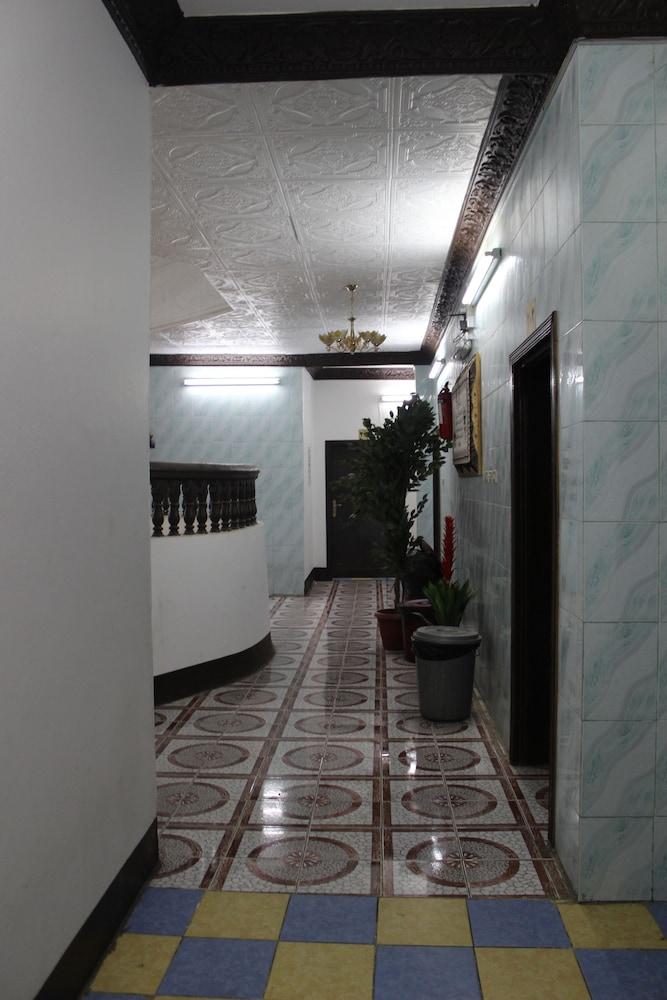 Al Eairy Furnished Apartments Al Baha 3