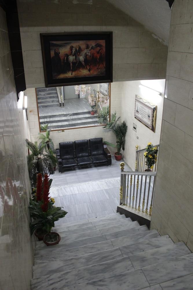 Al Eairy Furnished Apartments Al Baha 3