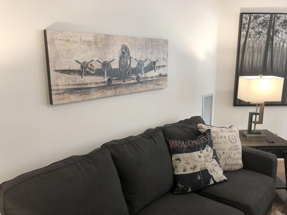 Garrison Square Apartments
