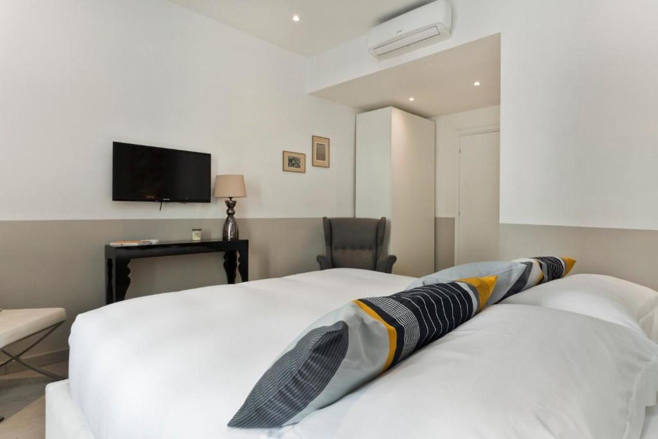 Aeterna Suites Collection