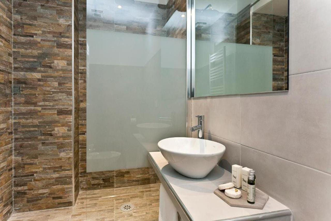 Aeterna Suites Collection