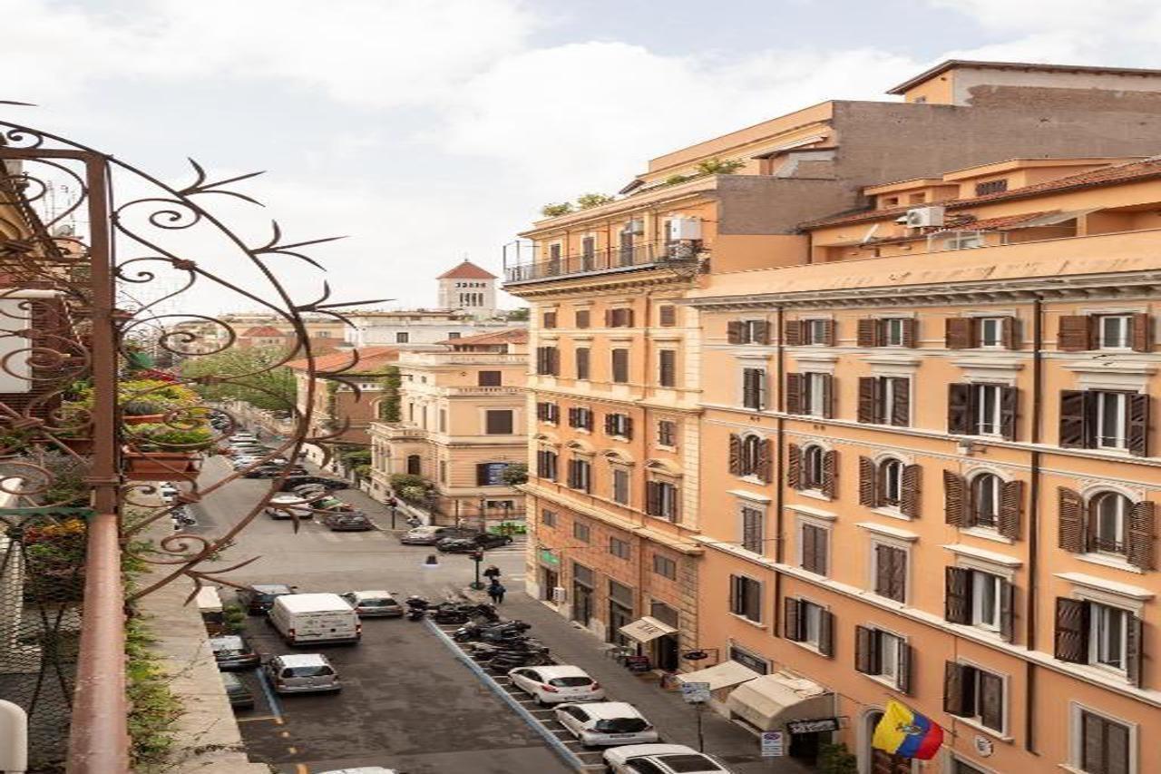 Aeterna Suites Collection