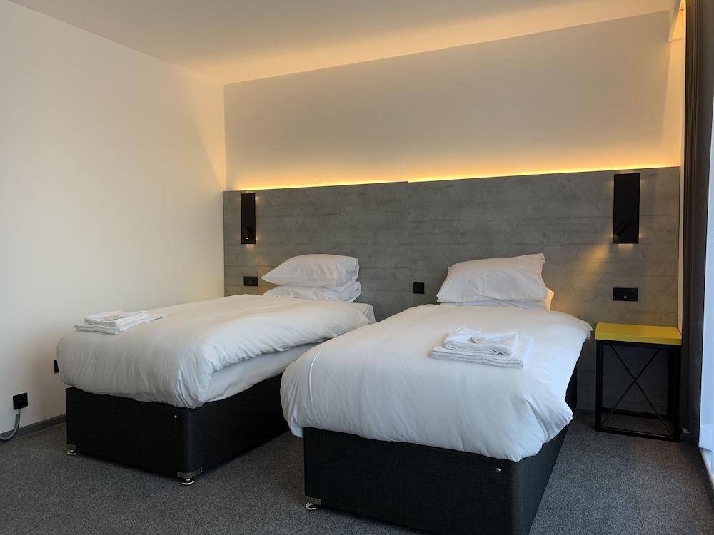 Motel Air Glasgow Airport