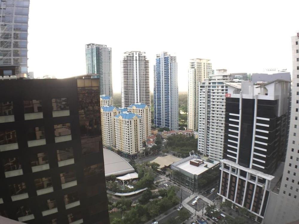 Mckinley Residences