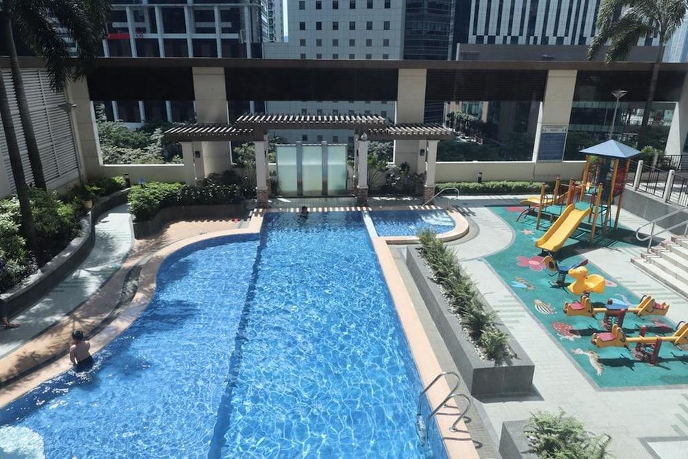 Mckinley Residences
