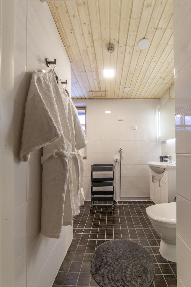 Log House Kuukkeli Teerenpesä