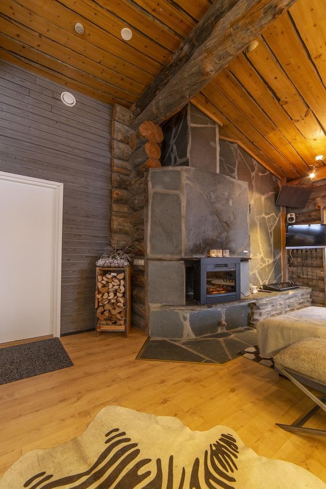 Log House Kuukkeli Teerenpesä