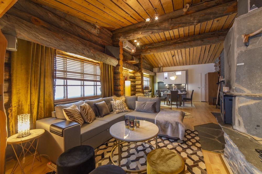 Log House Kuukkeli Teerenpesä