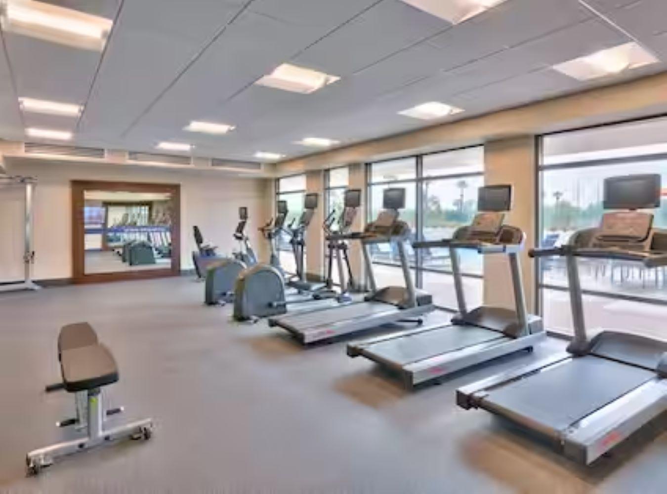 Hampton Inn & Suites Anaheim Resort Convention Center