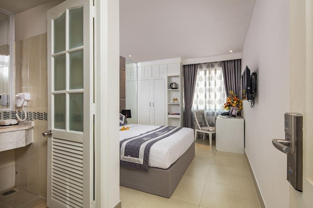 AHA Boutique Hotel