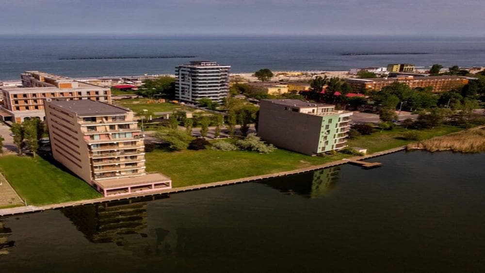Apart Holiday Maria Mamaia