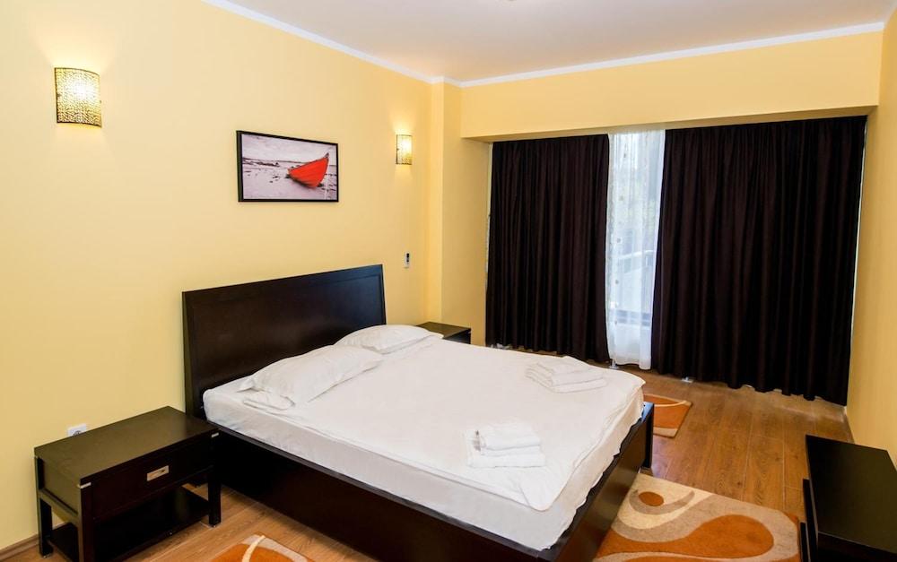 Apart Holiday Maria Mamaia