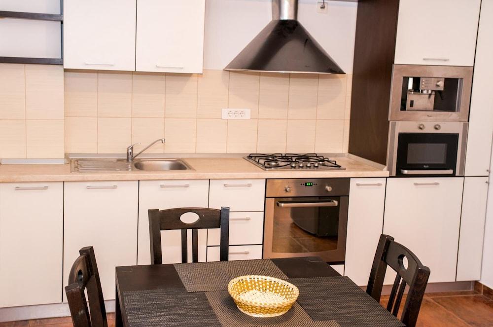 Apart Holiday Maria Mamaia