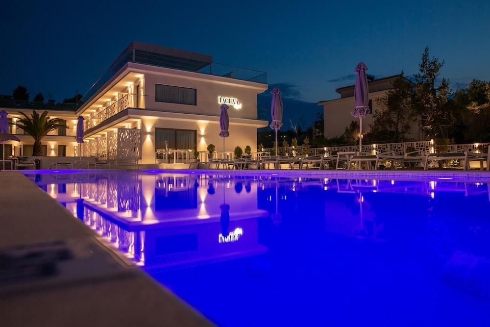 Laguna Resort