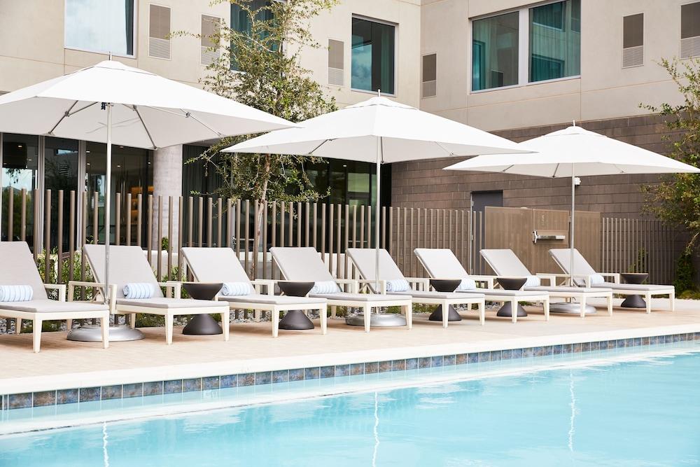 AC Hotel Phoenix Biltmore