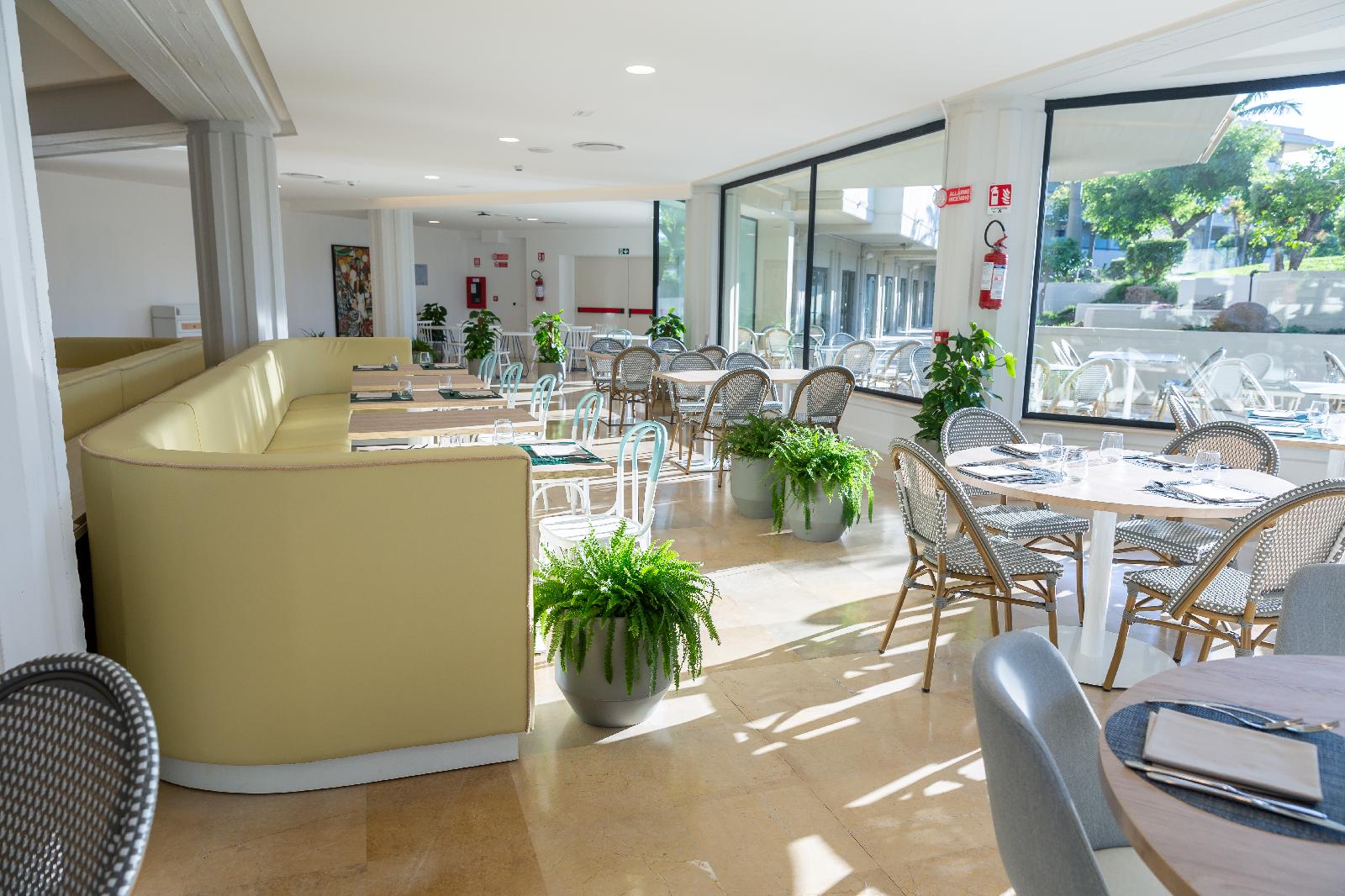Grand Palladium Garden Beach Resort & Spa