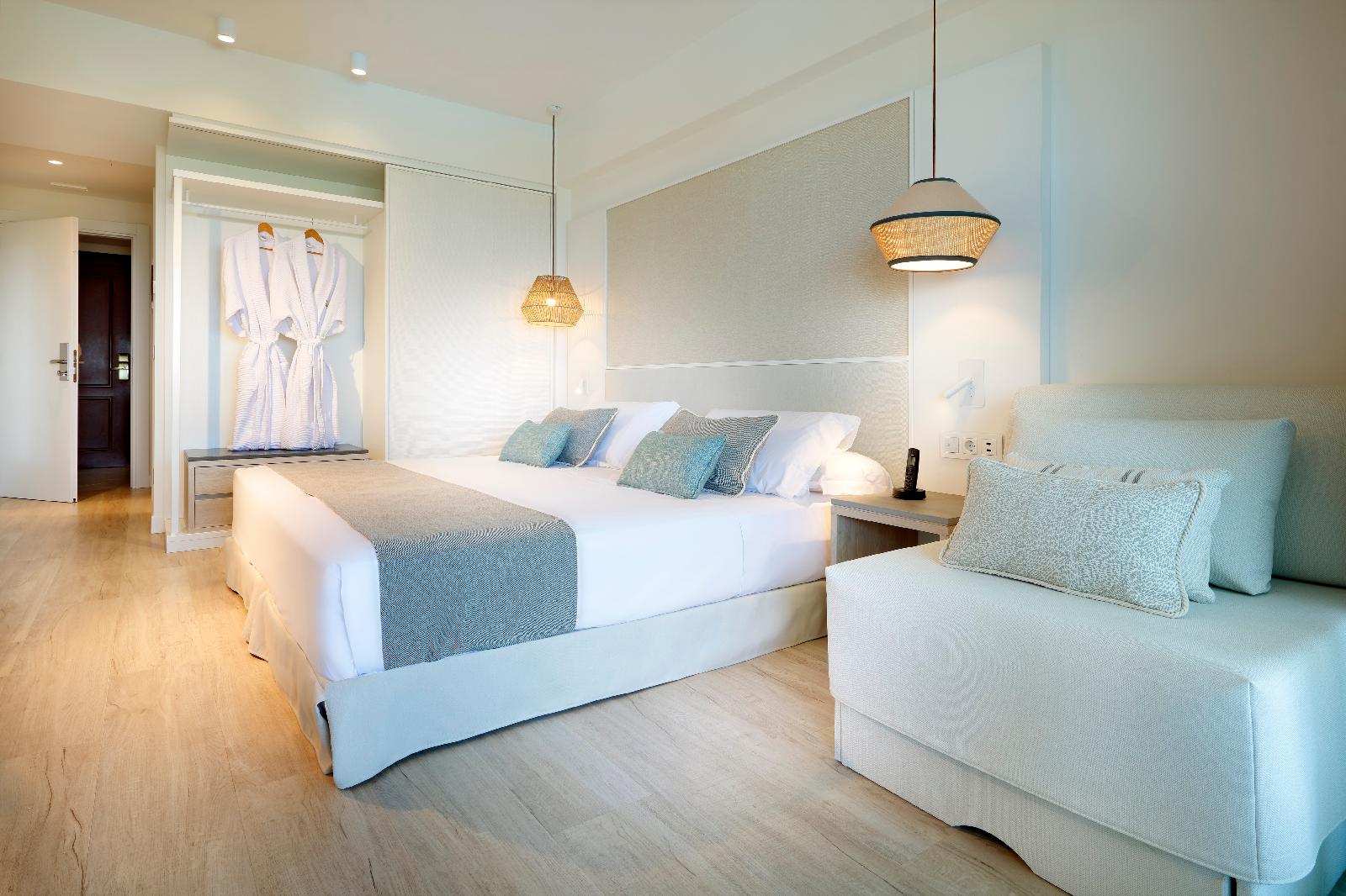 Grand Palladium Garden Beach Resort & Spa