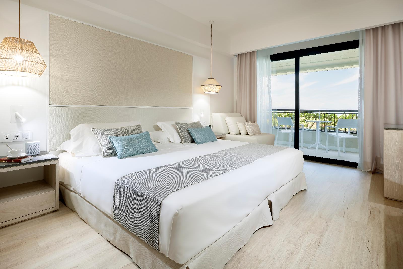 Grand Palladium Garden Beach Resort & Spa