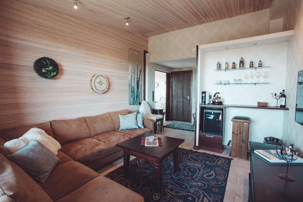Chalet Ruka Peak - Boutique Hotel & Restaurant