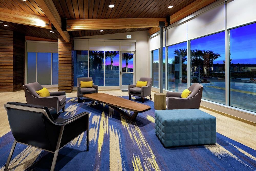 Hampton Inn & Suites San Diego Airport Liberty Station