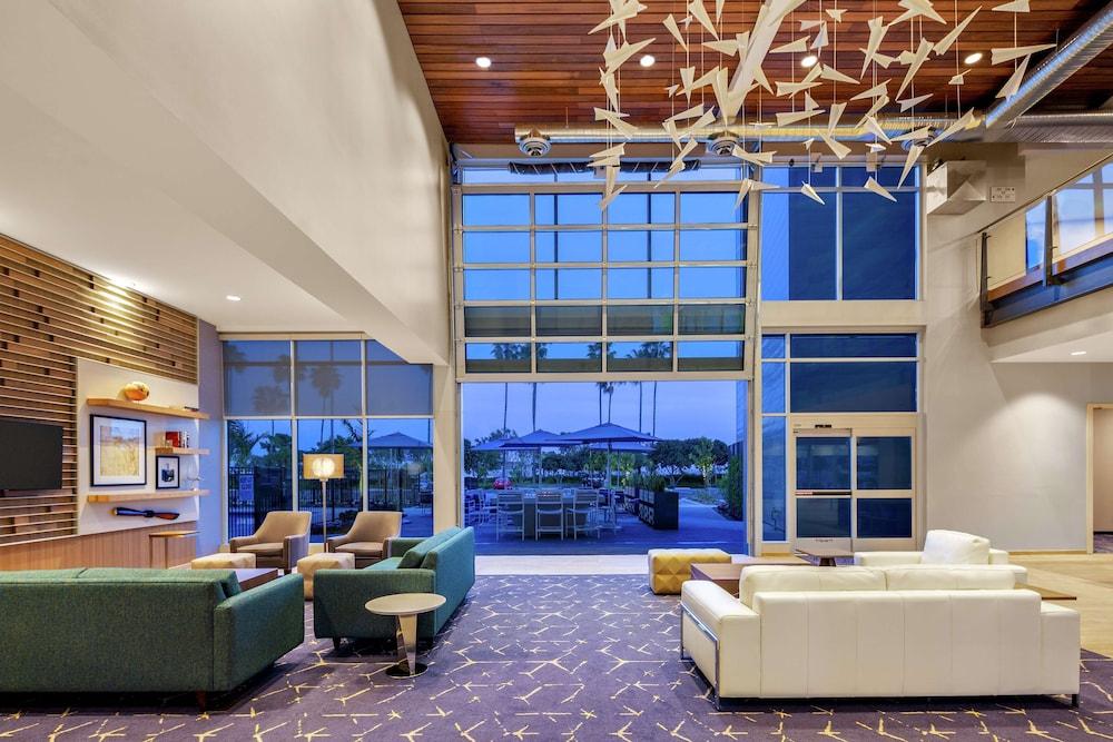 Hampton Inn & Suites San Diego Airport Liberty Station