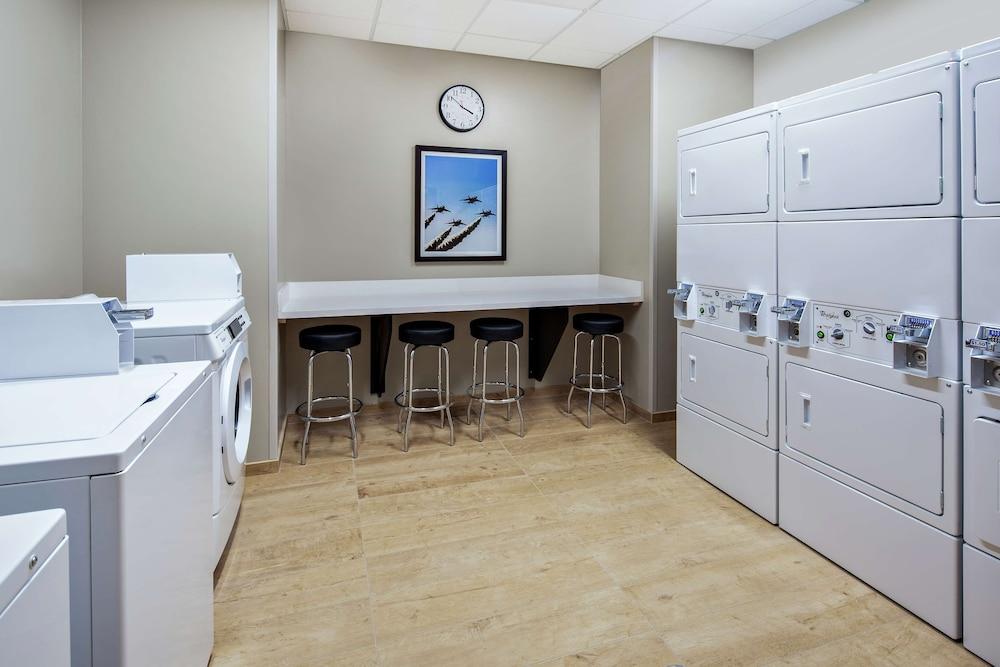 Hampton Inn & Suites San Diego Airport Liberty Station