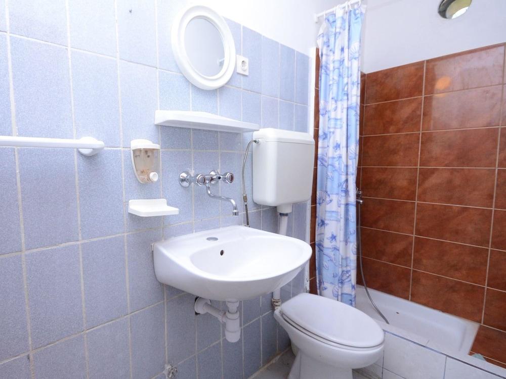Apartments Mira