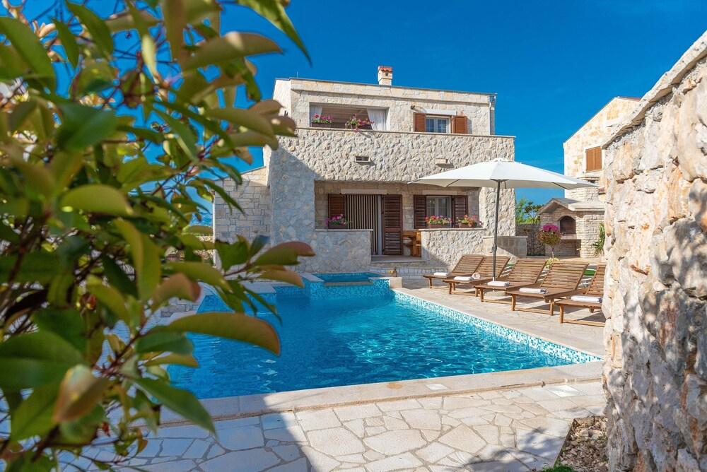 Villa St Vid