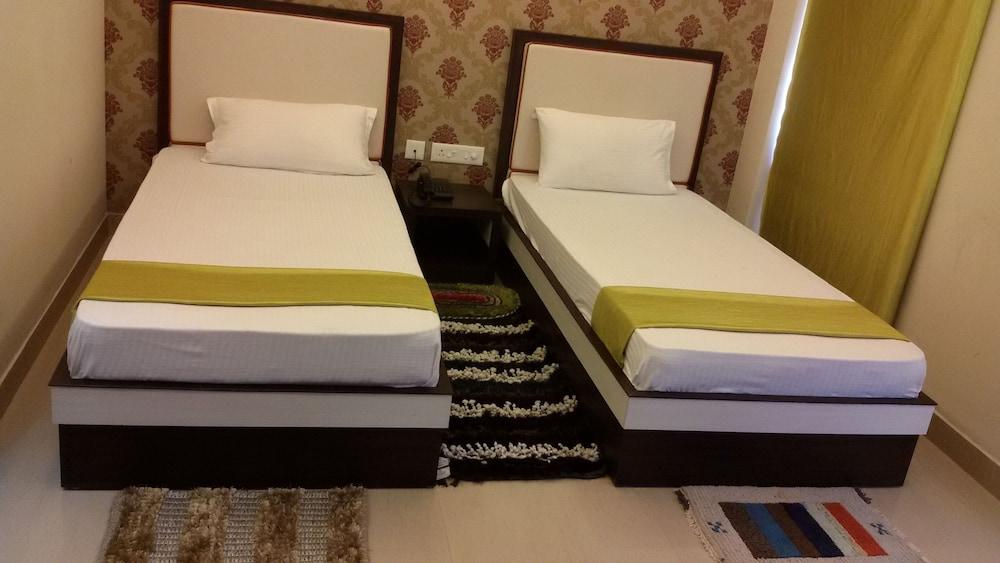 Hotel Janki International