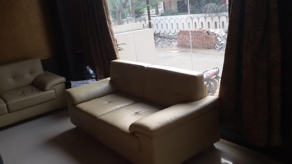 Hotel Janki International