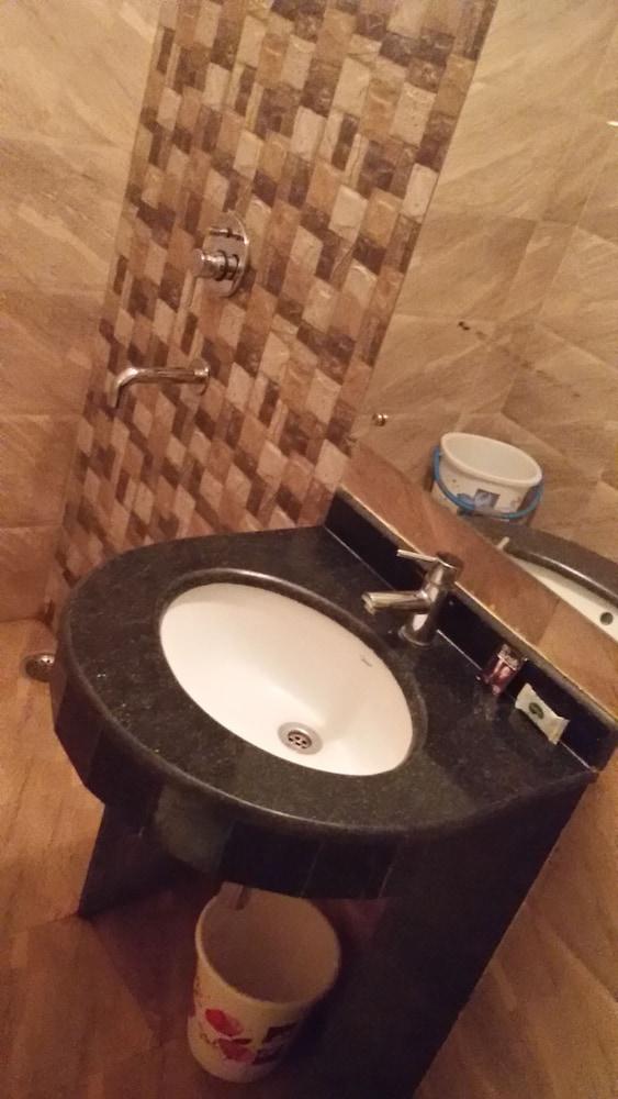 Hotel Janki International