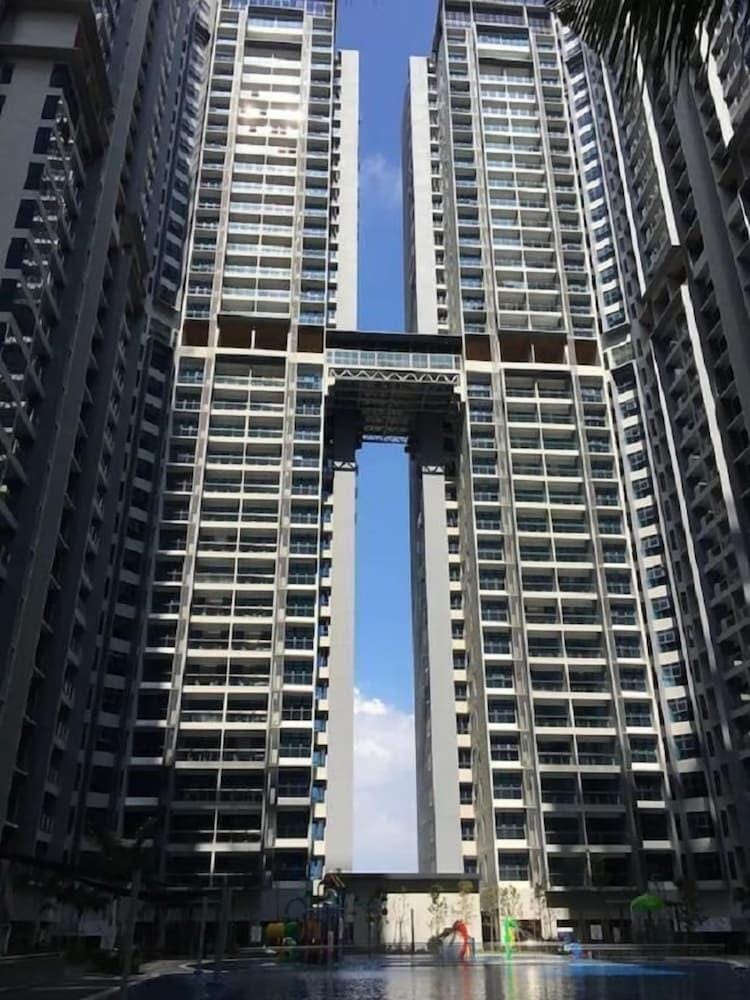 Atlantis Residences