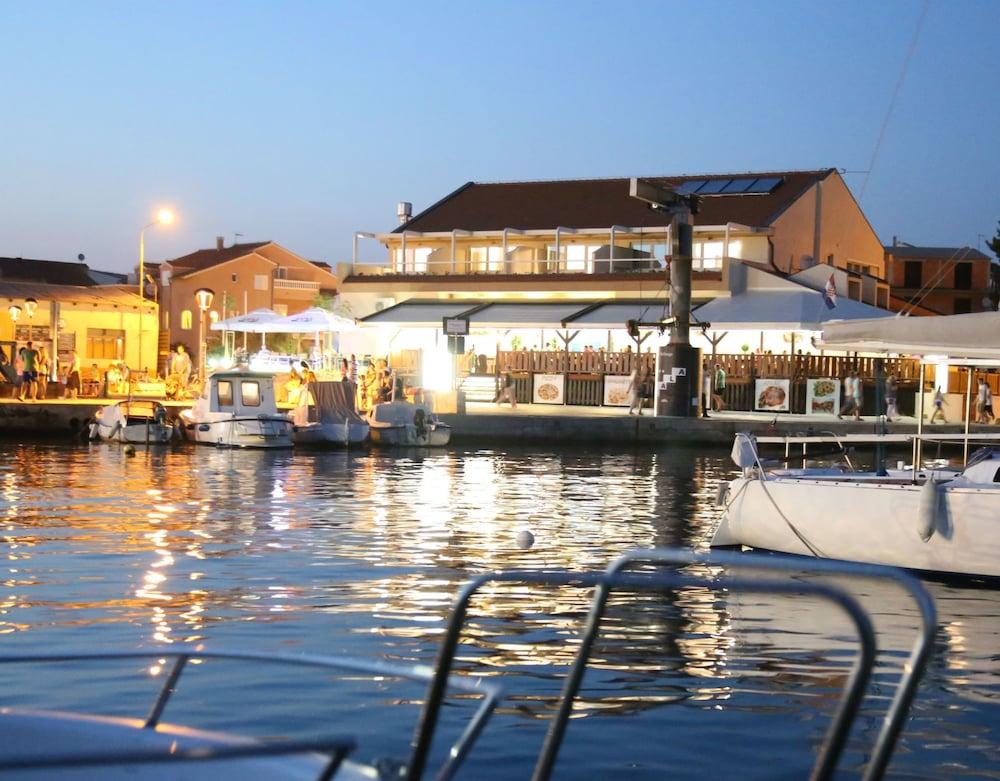 B&B / Restoran Scala