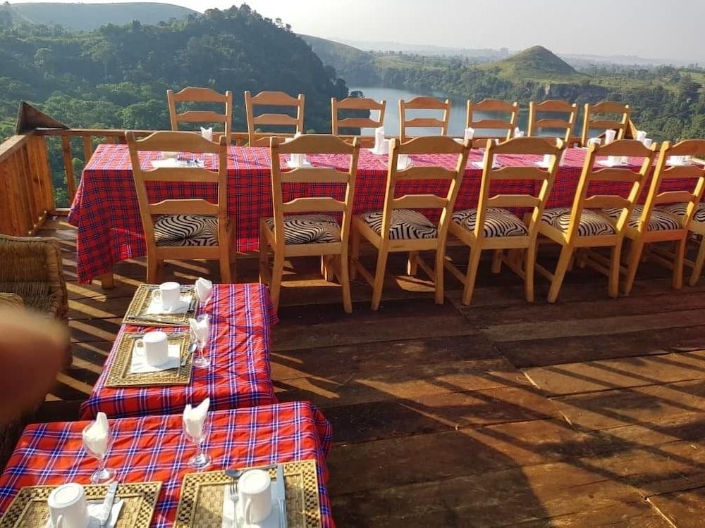 Kyaninga Royal Cottages