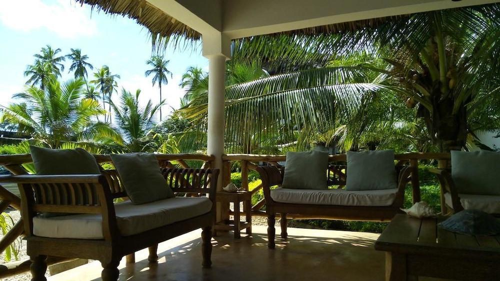Zanzibar Bahari Villas