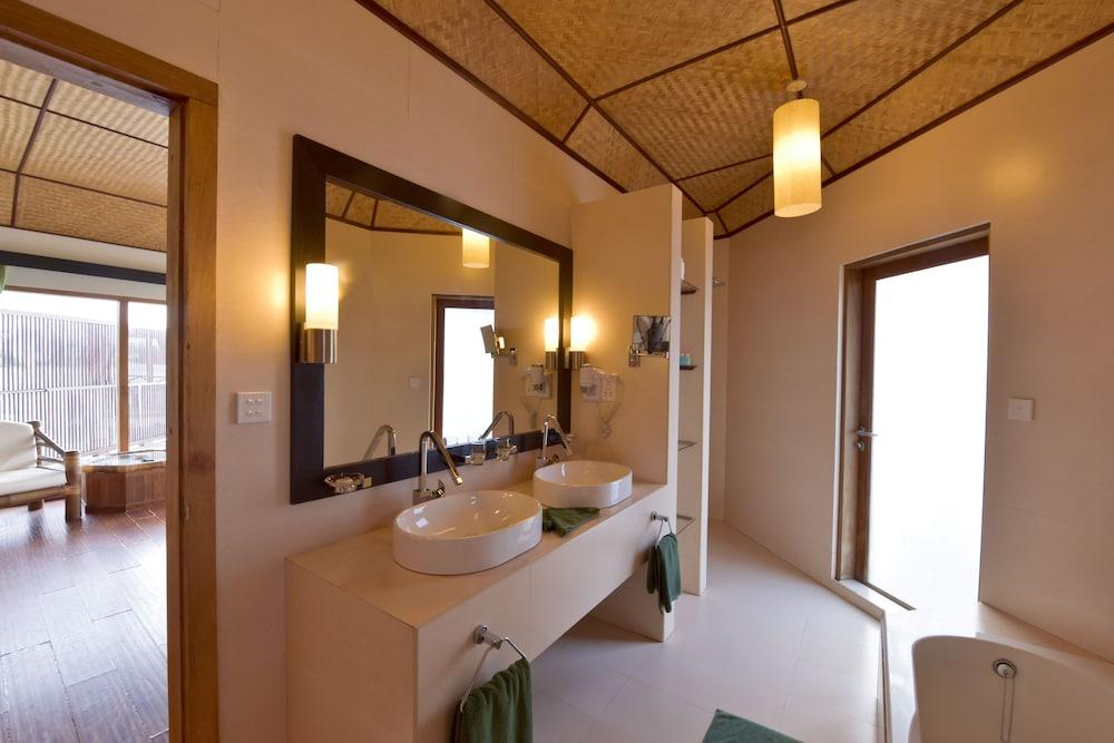Safari Island Resort & Spa