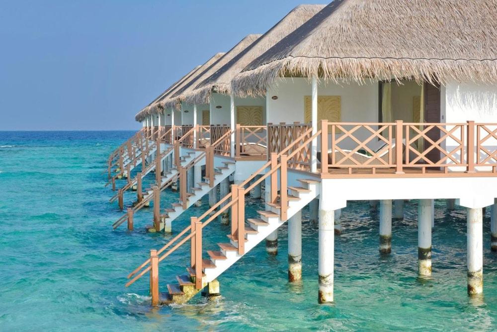 Dreamland The Unique Sea & Lake Resort / Spa