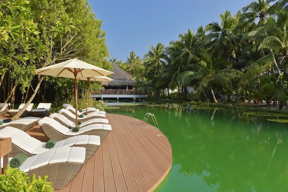 Dreamland The Unique Sea & Lake Resort / Spa