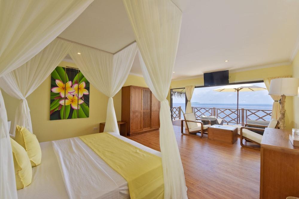 Dreamland The Unique Sea & Lake Resort / Spa