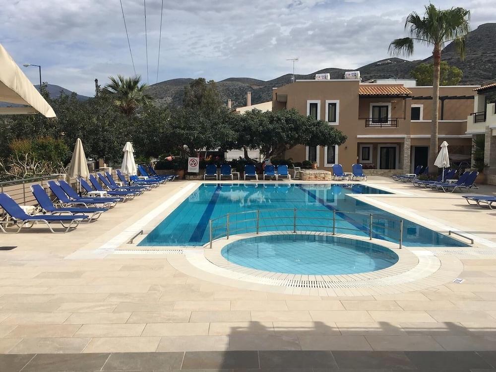 Dionysos Hotel Apartments & Studios