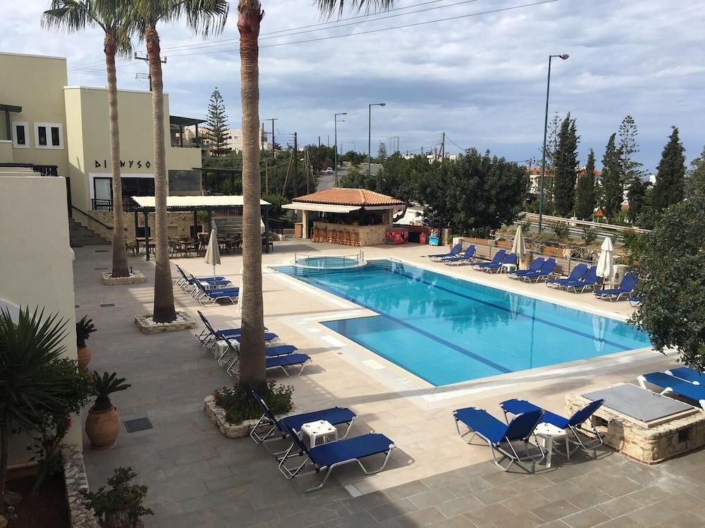 Dionysos Hotel Apartments & Studios