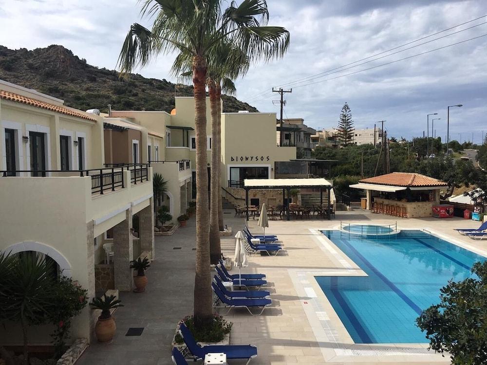 Dionysos Hotel Apartments & Studios
