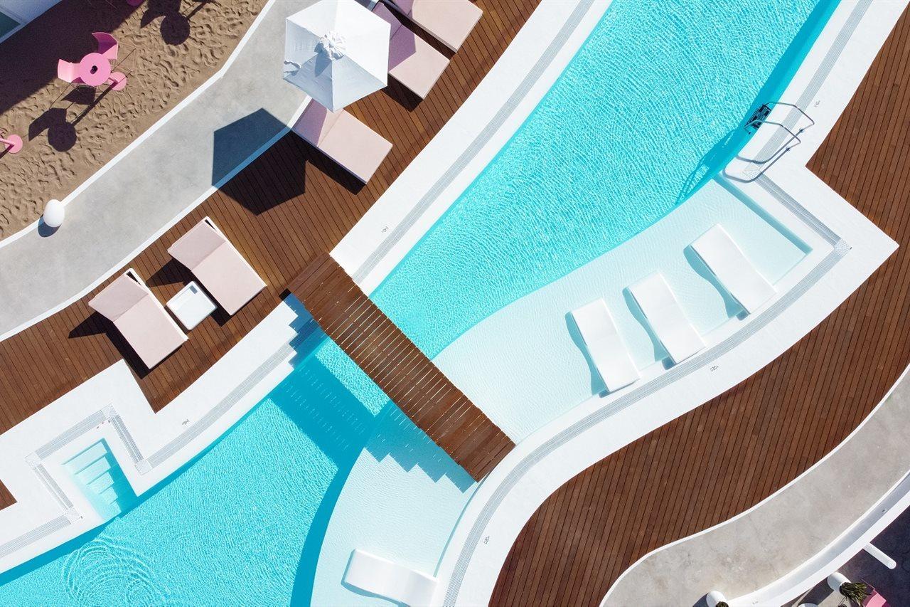 La Cala Suites Hotel