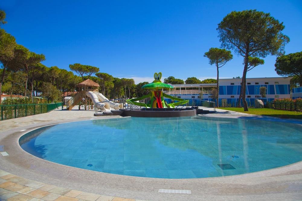 Camping Village Cavallino Mobile Homes