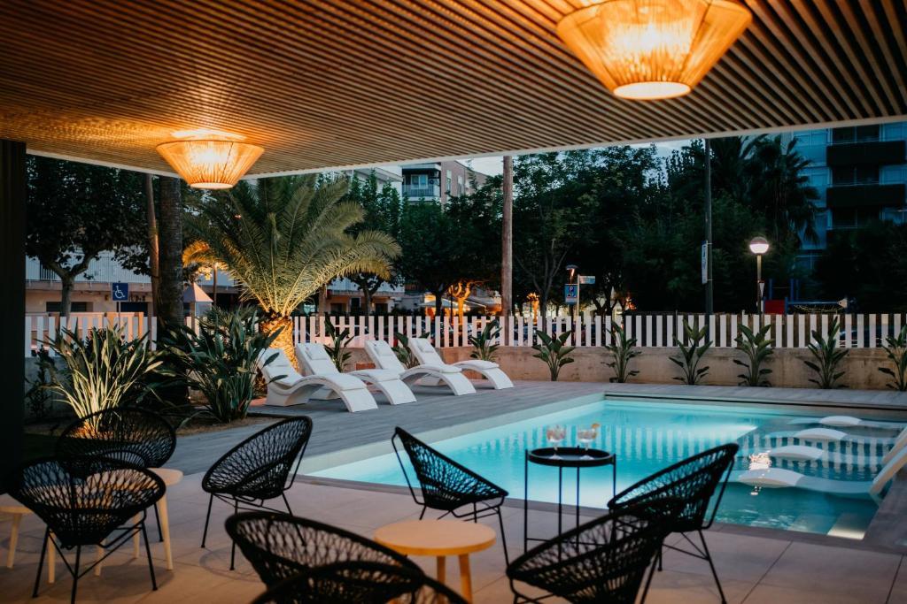 Instants Boutique Hotel - Adult Only