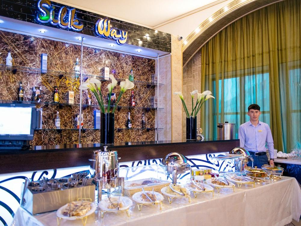Hotel Zhibek Zholy