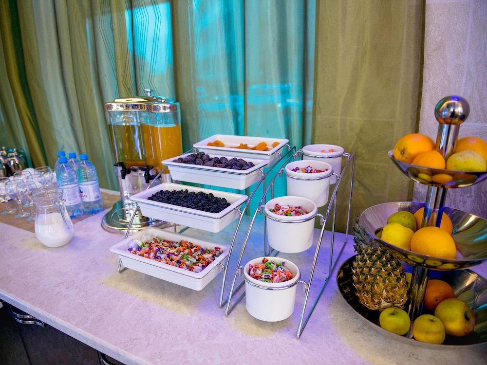 Hotel Zhibek Zholy